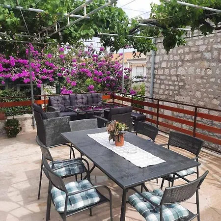 Guest house Old Town Rab Town